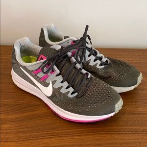 Women’s Nike Zoom Structure 2.0 Gray & Pink